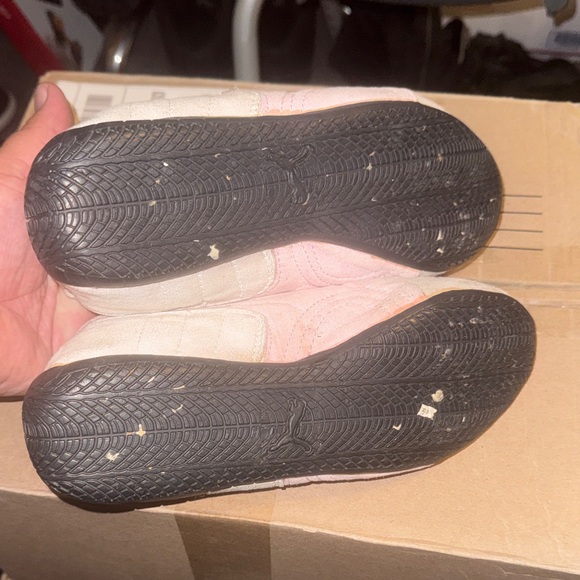 PUMA Women’s Pink & Cream Low-Profile Sneakers – Size 6 - Picture 4 of 7